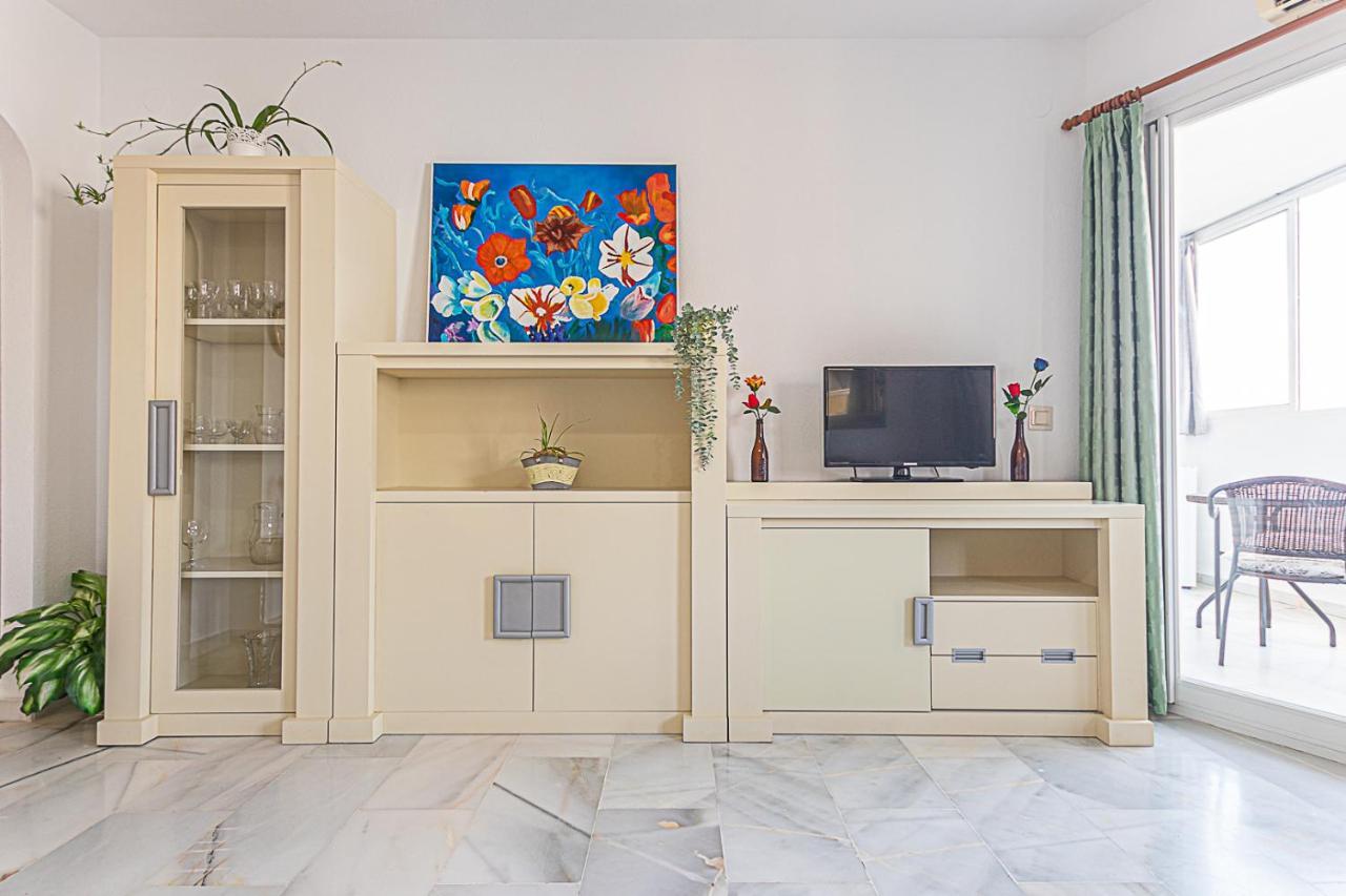 בנאלמדנה 797 Holiday Rentals - Amplio Piso Para 4 En El Centro De Arroyo De La Miel מראה חיצוני תמונה
