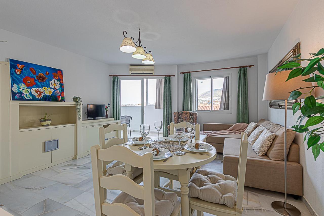 בנאלמדנה 797 Holiday Rentals - Amplio Piso Para 4 En El Centro De Arroyo De La Miel מראה חיצוני תמונה