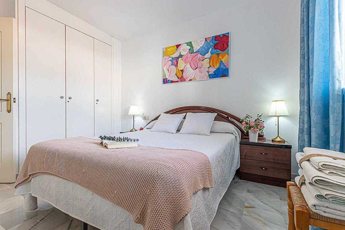 בנאלמדנה 797 Holiday Rentals - Amplio Piso Para 4 En El Centro De Arroyo De La Miel מראה חיצוני תמונה