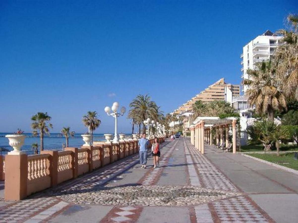 בנאלמדנה 797 Holiday Rentals - Amplio Piso Para 4 En El Centro De Arroyo De La Miel מראה חיצוני תמונה